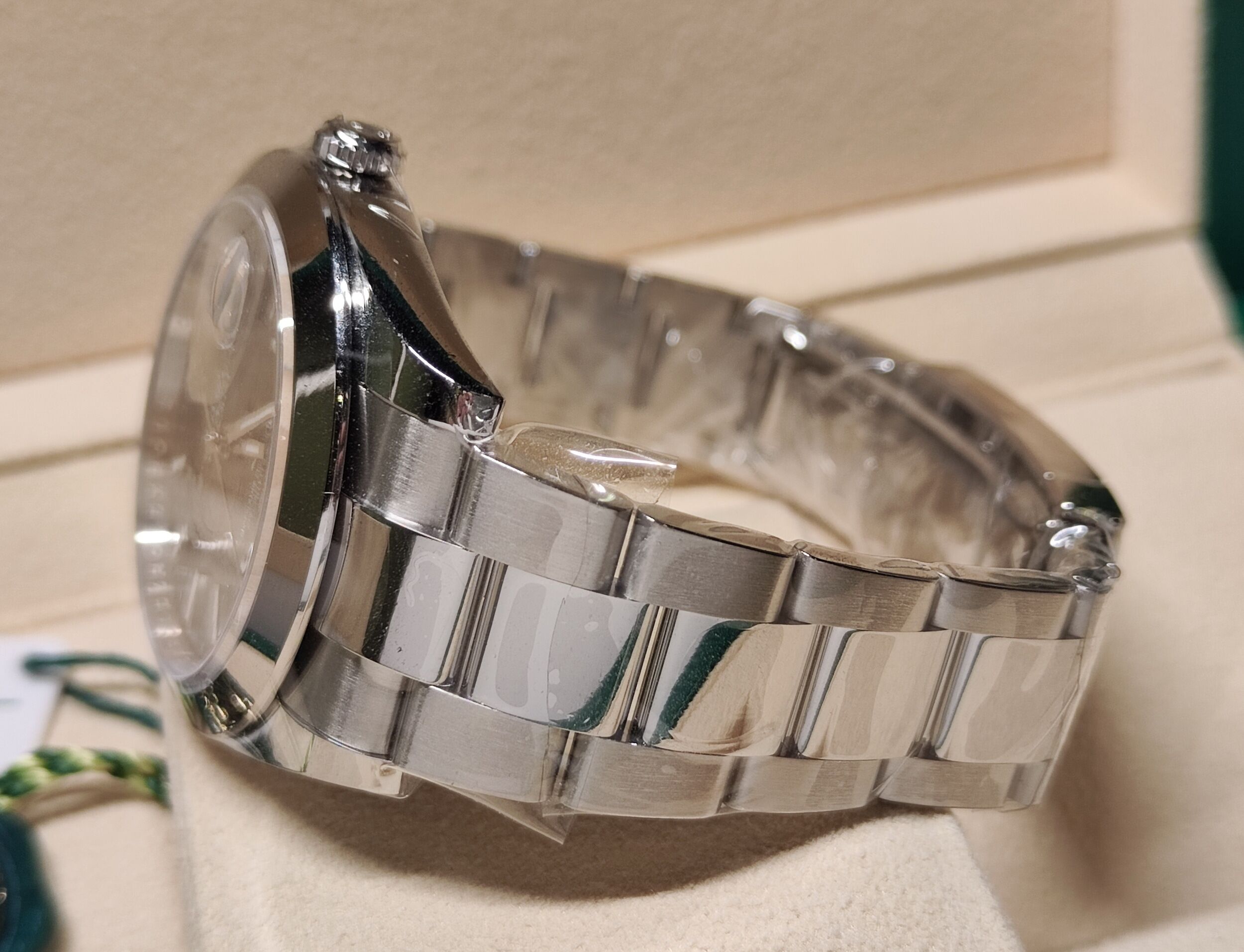 勞力士 全新 126300 藍色面盤 大錶徑41mm 自動上鍊~原廠盒單 2024 4
