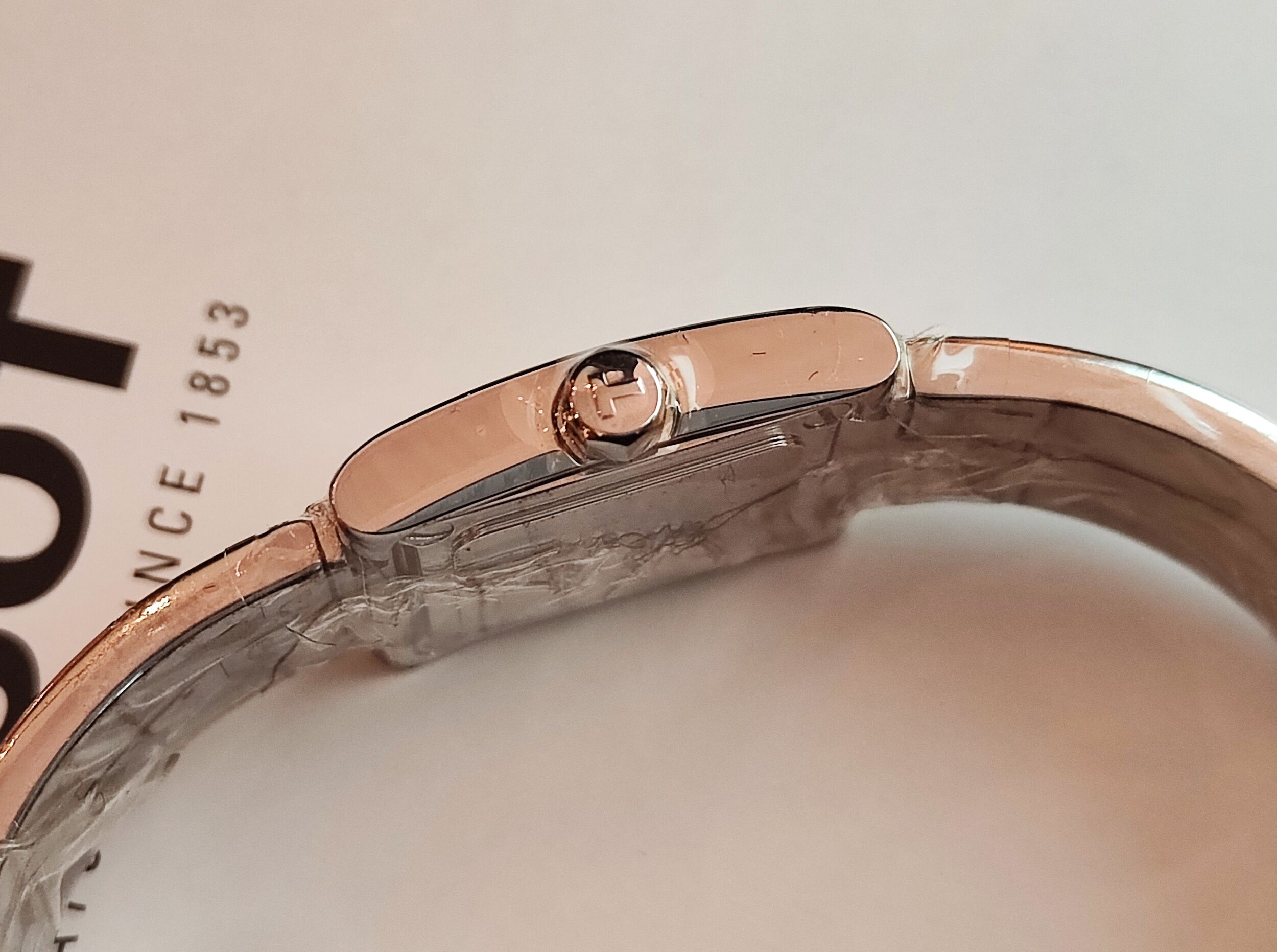 天梭 TISSOT 全新 Lady 女仕 原鑲鑽 珍珠母貝面盤 錶徑20mm 石英機芯~原廠盒單 未使用品 4