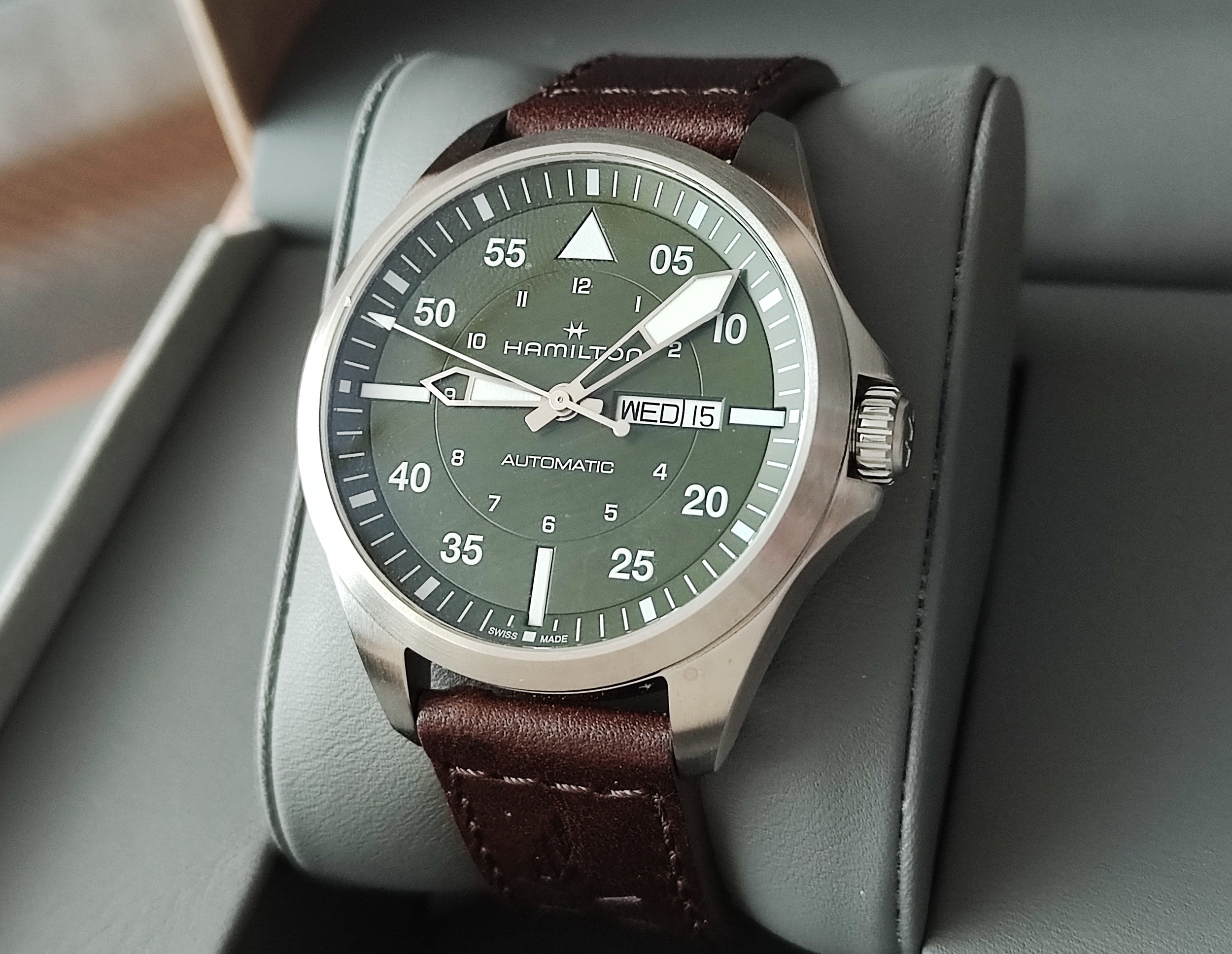 漢米爾頓 近新 卡其航空 大錶徑42mm 橄欖綠色面盤 自動上鍊~原廠盒單 2025AD 2