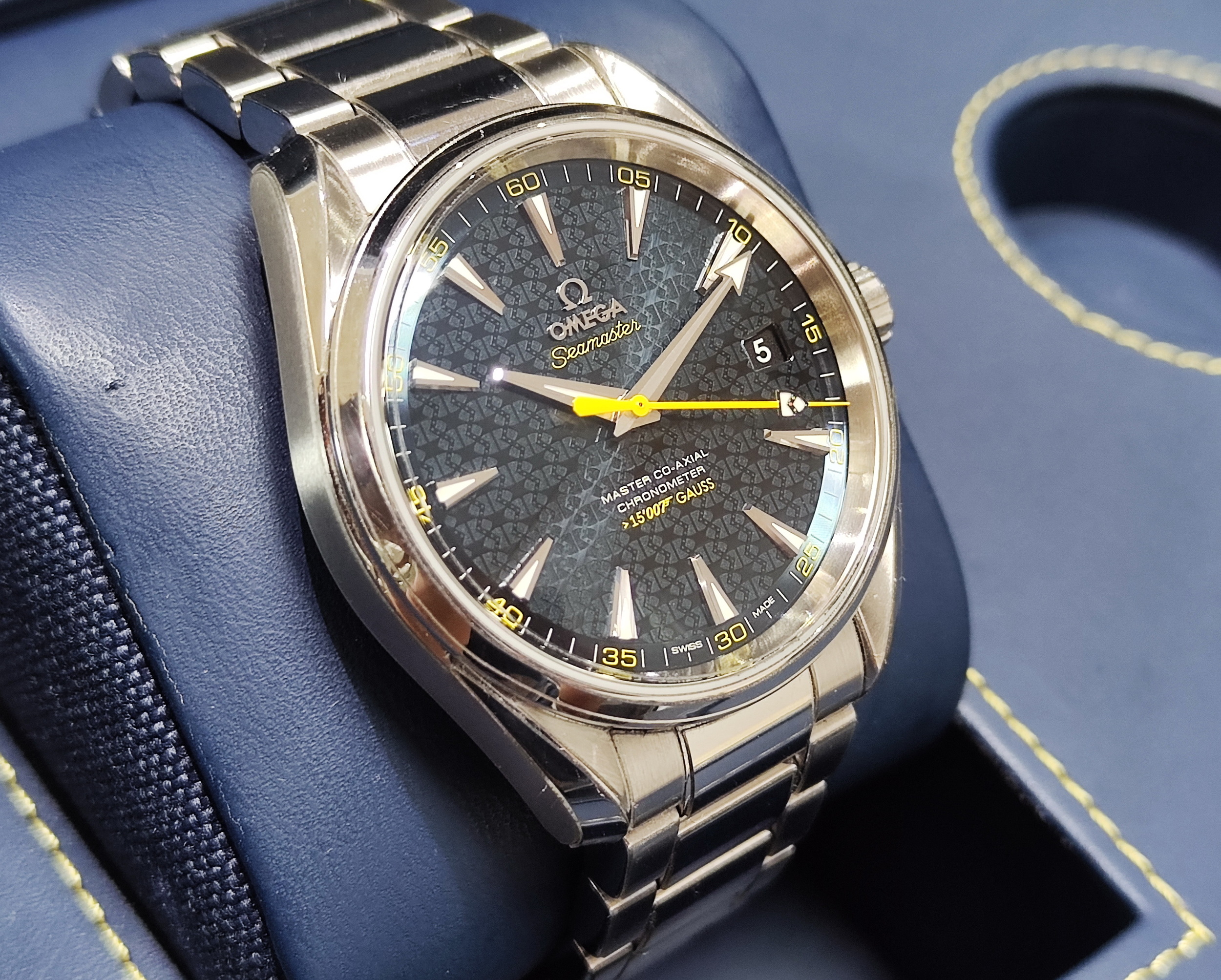 OMEGA 海馬 Aqua Terra 詹姆斯龐德 007限量款 大錶徑41.5mm 原廠鋼帶+原廠編織帶 抗磁錶殼~原廠盒單 龐德徽章 4