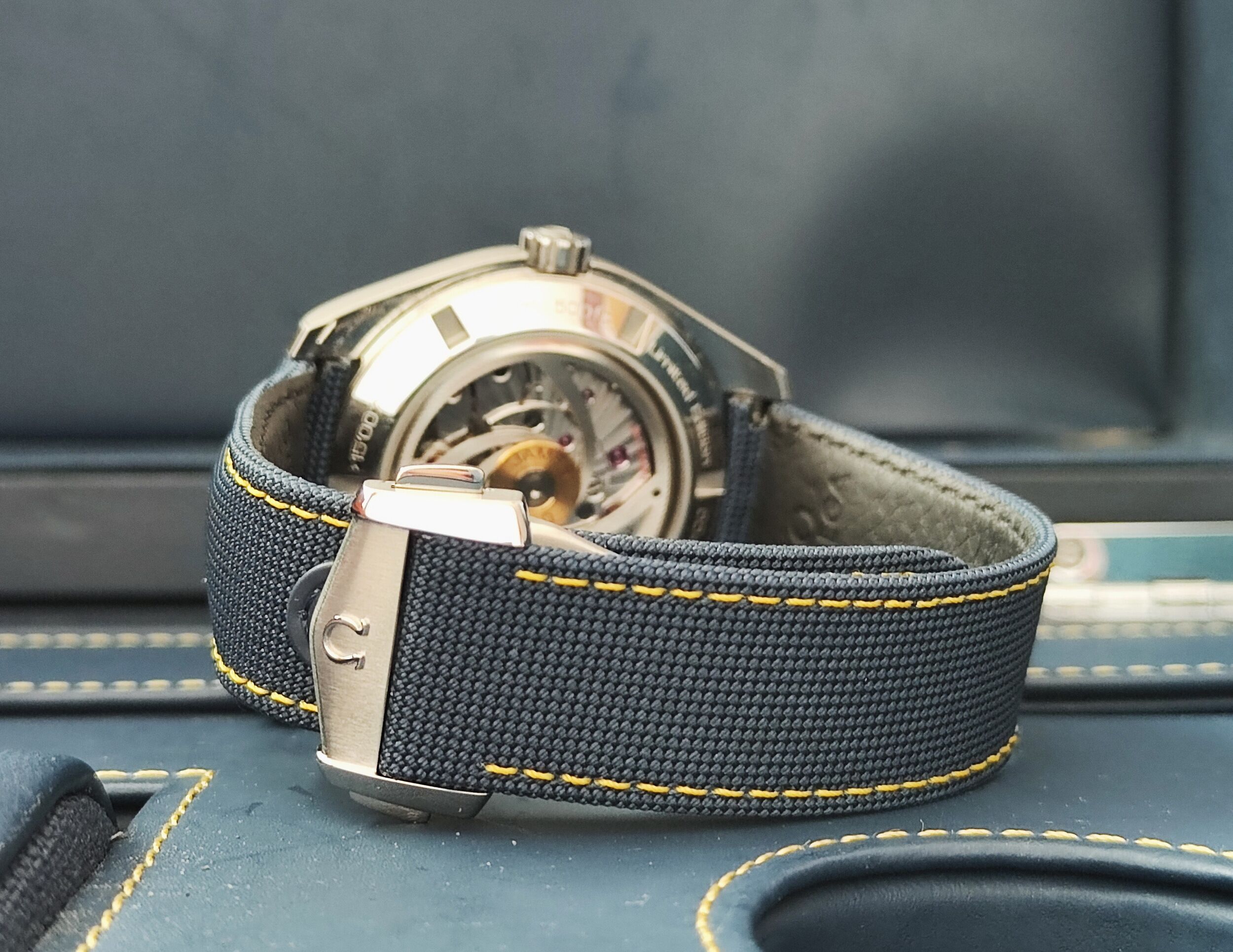 OMEGA 海馬 Aqua Terra 詹姆斯龐德 007限量款 大錶徑41.5mm 原廠鋼帶+原廠編織帶 抗磁錶殼~原廠盒單 龐德徽章 9