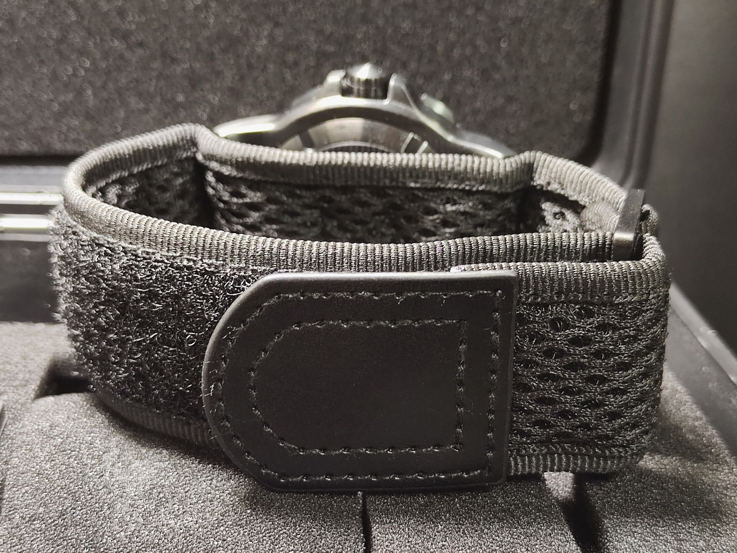 雷明時 Luminox 全新 Navy SEAL 海豹部隊 聯名款 大錶徑46mm 石英機芯 軍錶~原廠盒單 2025 5