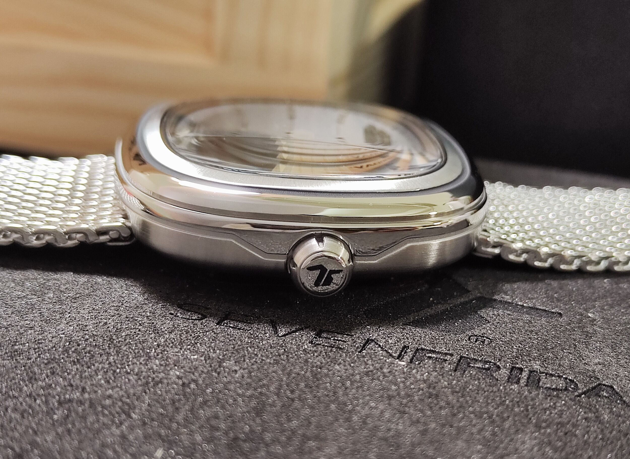 SEVENFRIDAY 全新 PG1/01M 自動上鍊 GMT 雙時區 原廠米蘭帶~原廠盒單 2025AD 5