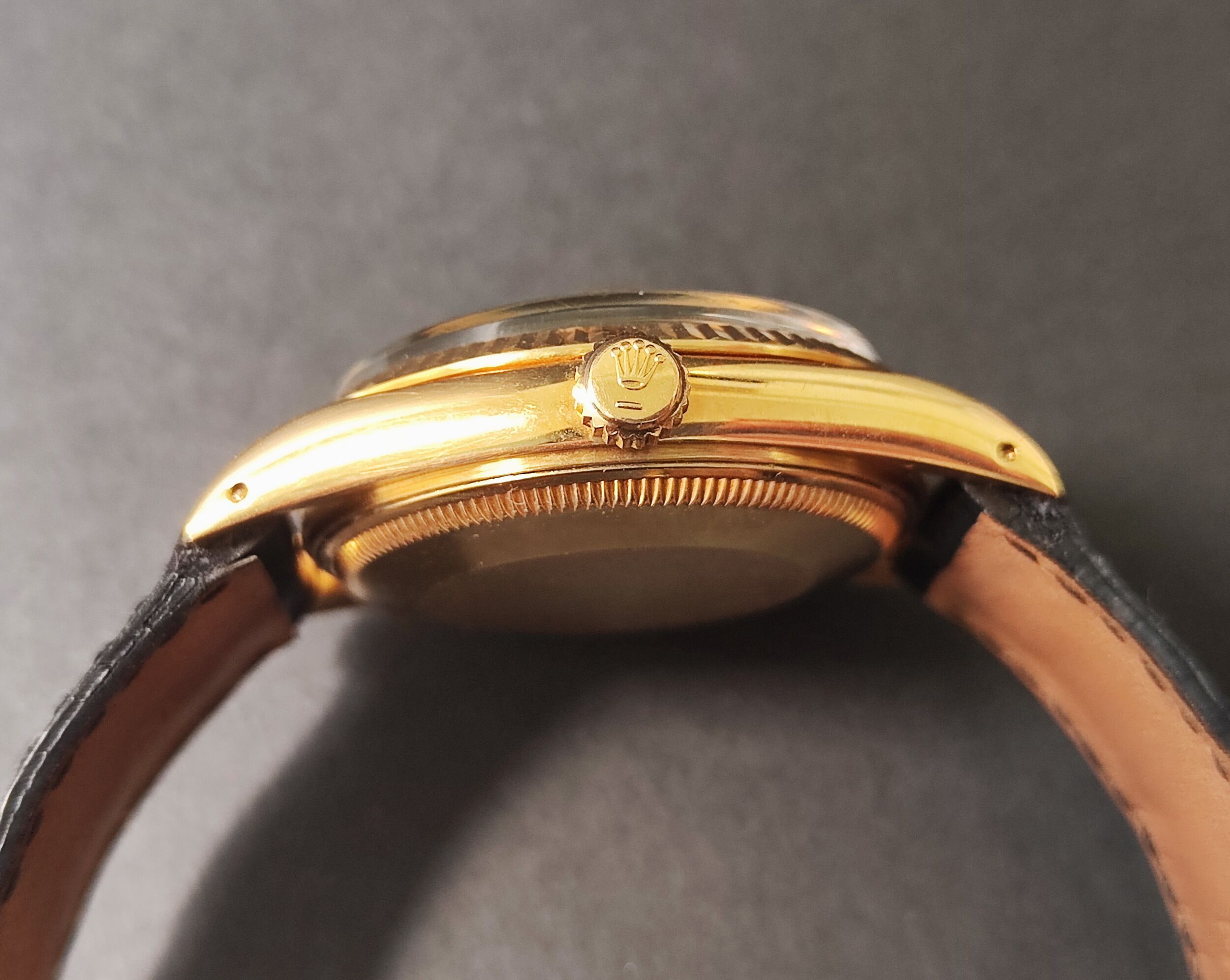 勞力士 15038 蠔式日誌 DATE 紅蟳 錶徑34mm 自動上鍊 金色面盤~原廠盒單 4
