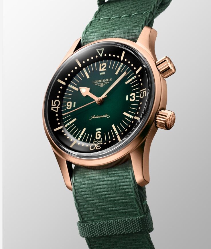 浪琴 全新 Legend Diver 青銅錶殼 漸層綠色面盤 大錶徑42mm 自動上鍊 BRONZE 煙燻綠~原廠盒單 2025AD 7