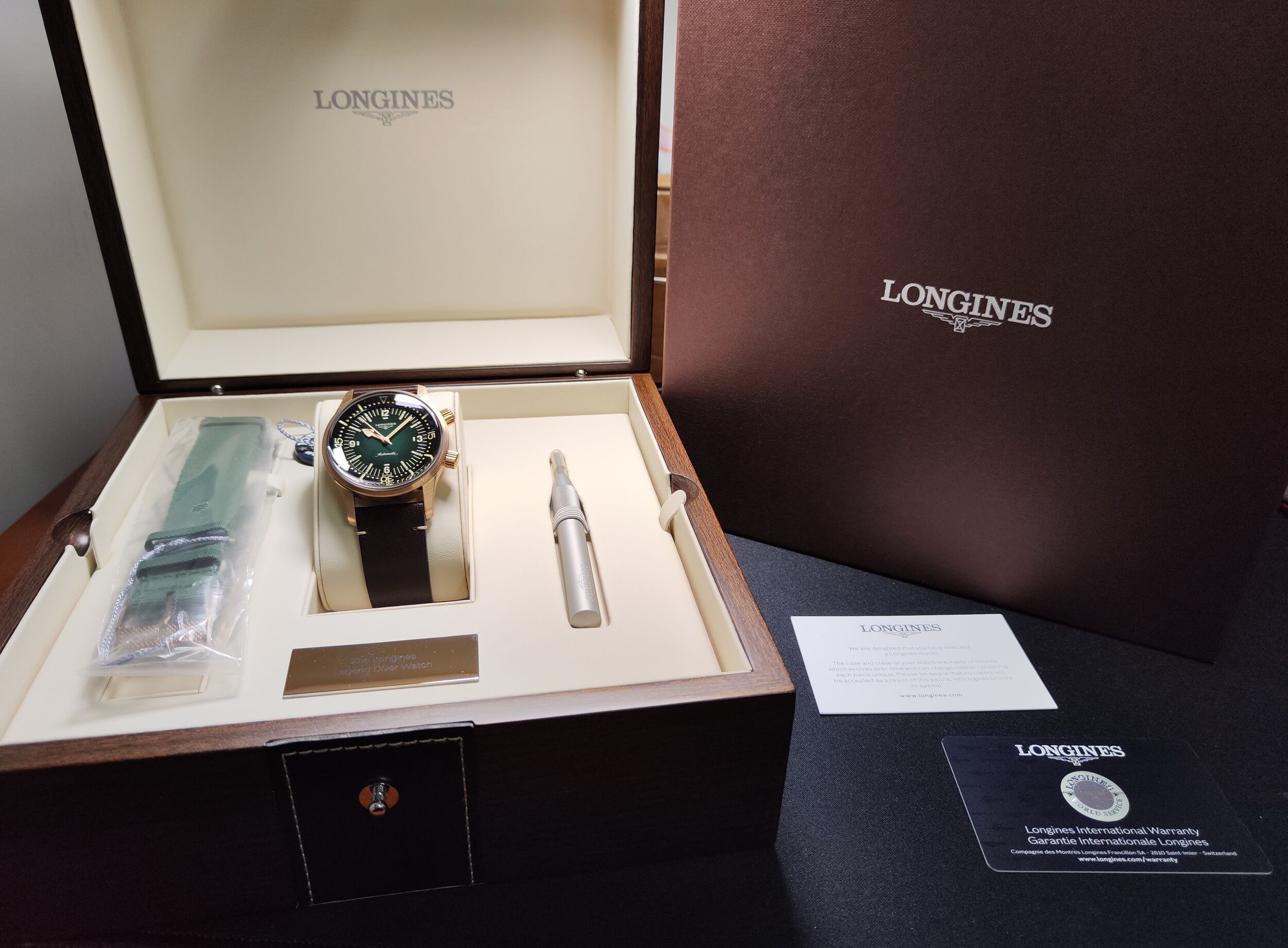 浪琴 全新 Legend Diver 青銅錶殼 漸層綠色面盤 大錶徑42mm 自動上鍊 BRONZE 煙燻綠~原廠盒單 2025AD 8