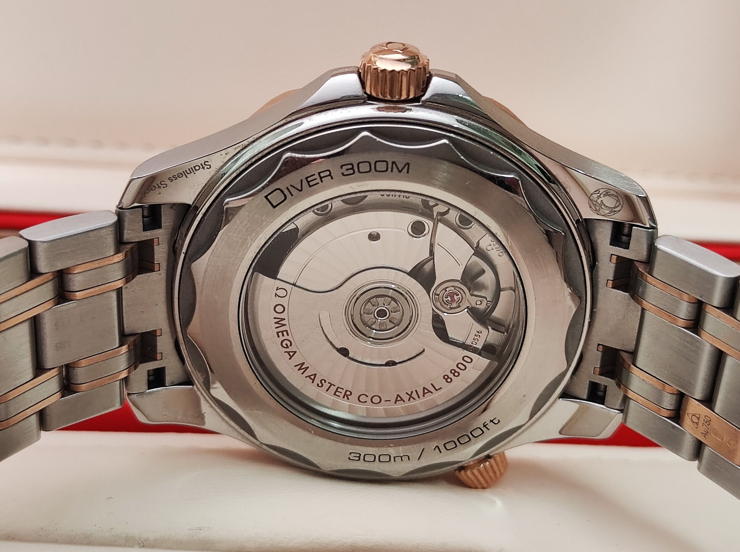 OMEGA 最新款 半玫瑰金 大海馬 大錶徑42mm 黑色陶瓷圈 大黑馬 原廠半金鍊帶~原廠盒單 2020 5