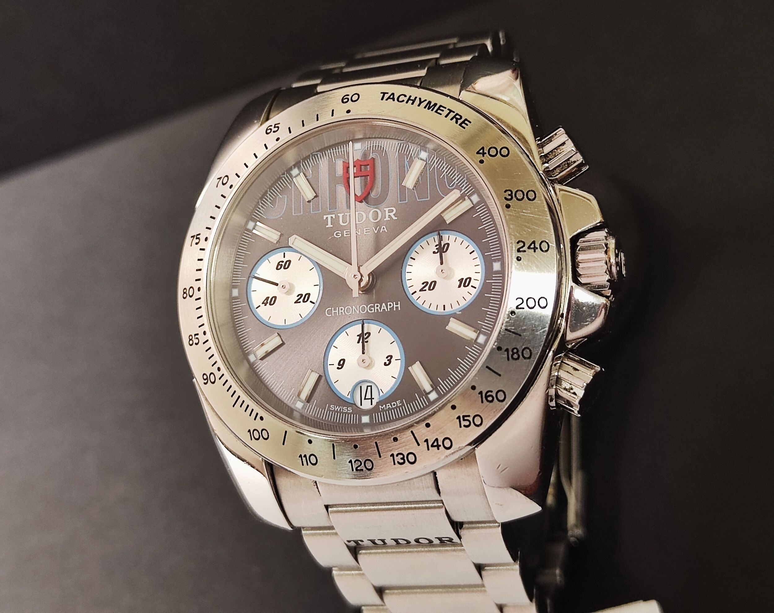 TUDOR 帝舵20300 Sport Chronograph 大錶徑41mm 灰色面盤 自動上鍊 計時功能~原廠盒單 難得美品 2