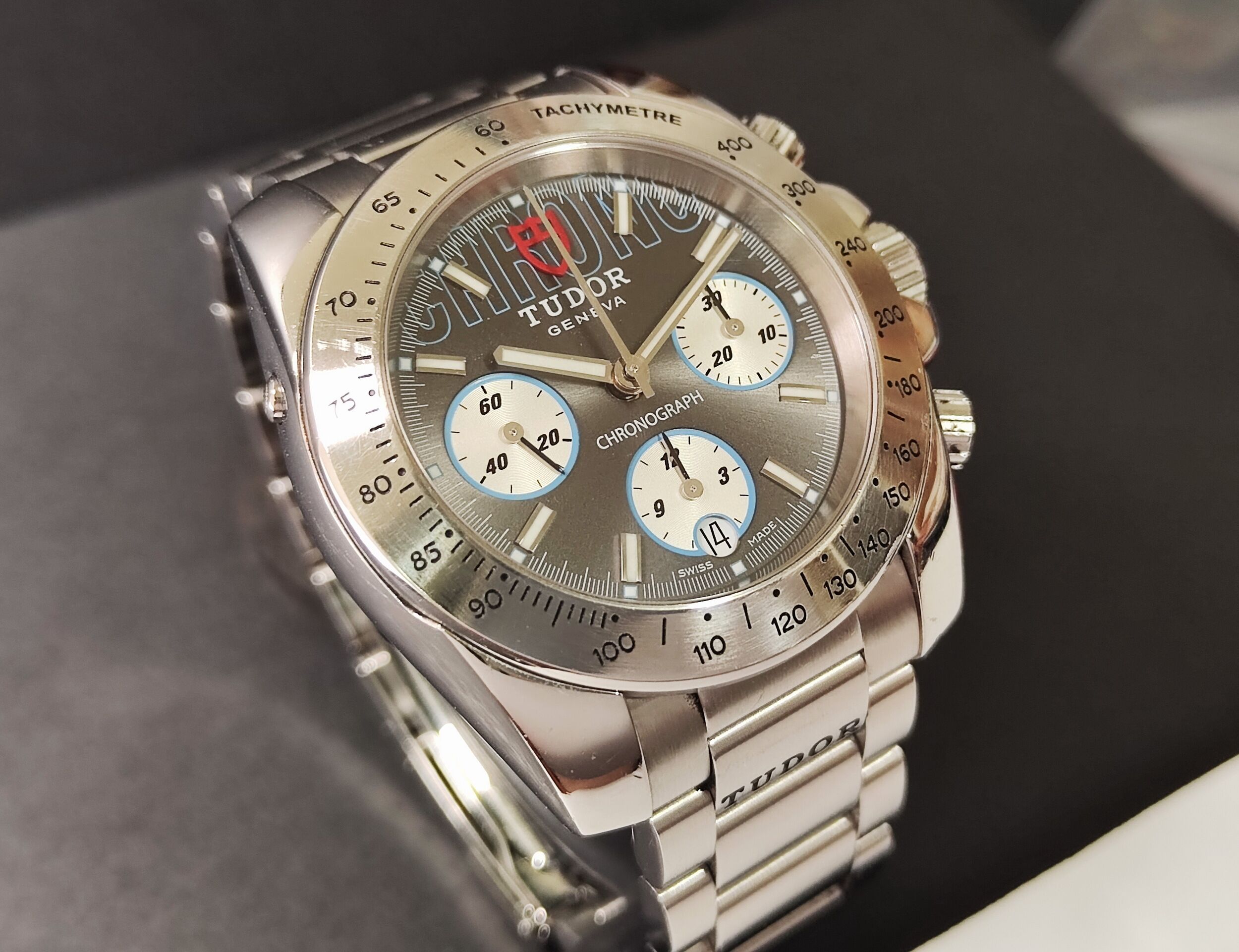 TUDOR 帝舵20300 Sport Chronograph 大錶徑41mm 灰色面盤 自動上鍊 計時功能~原廠盒單 難得美品 3