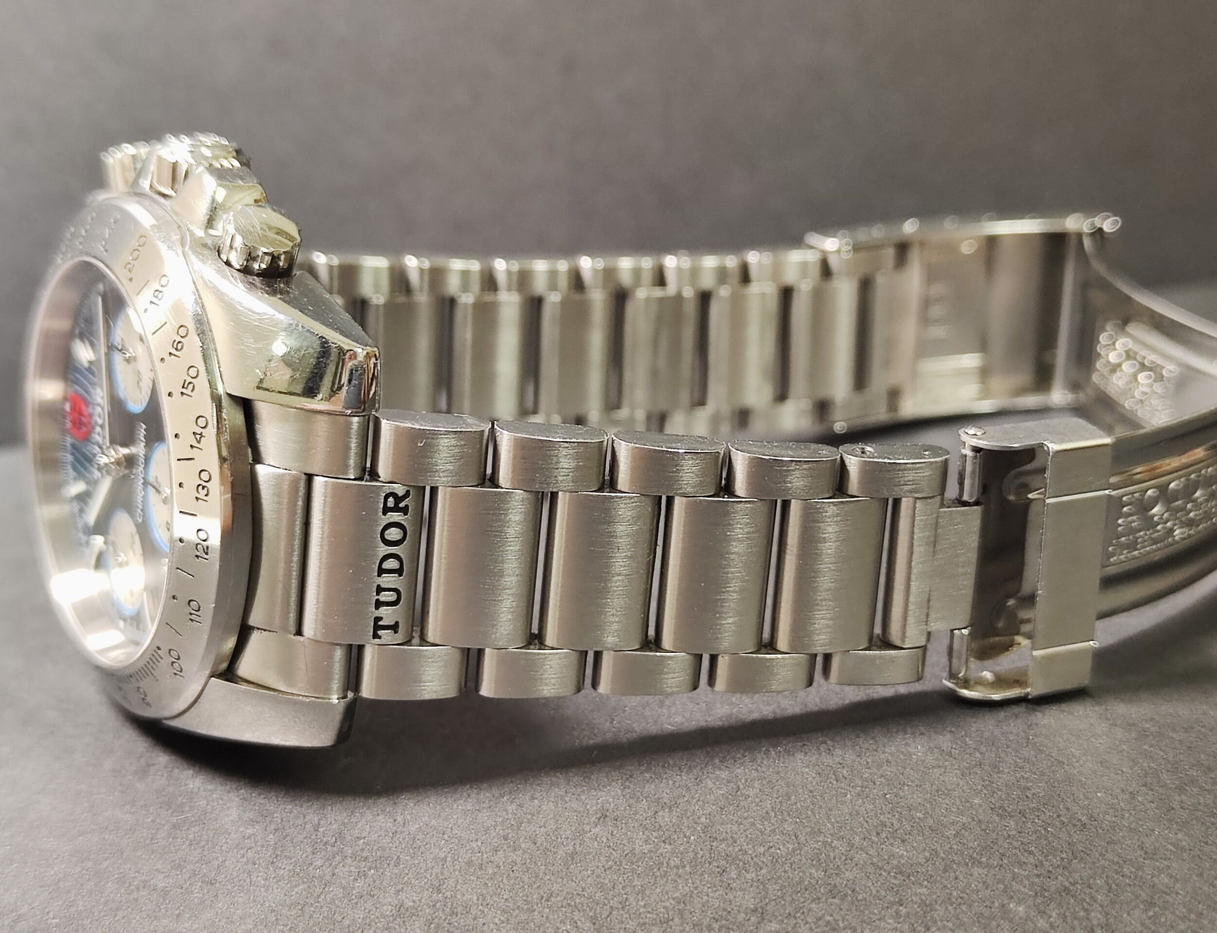 TUDOR 帝舵20300 Sport Chronograph 大錶徑41mm 灰色面盤 自動上鍊 計時功能~原廠盒單 難得美品 7