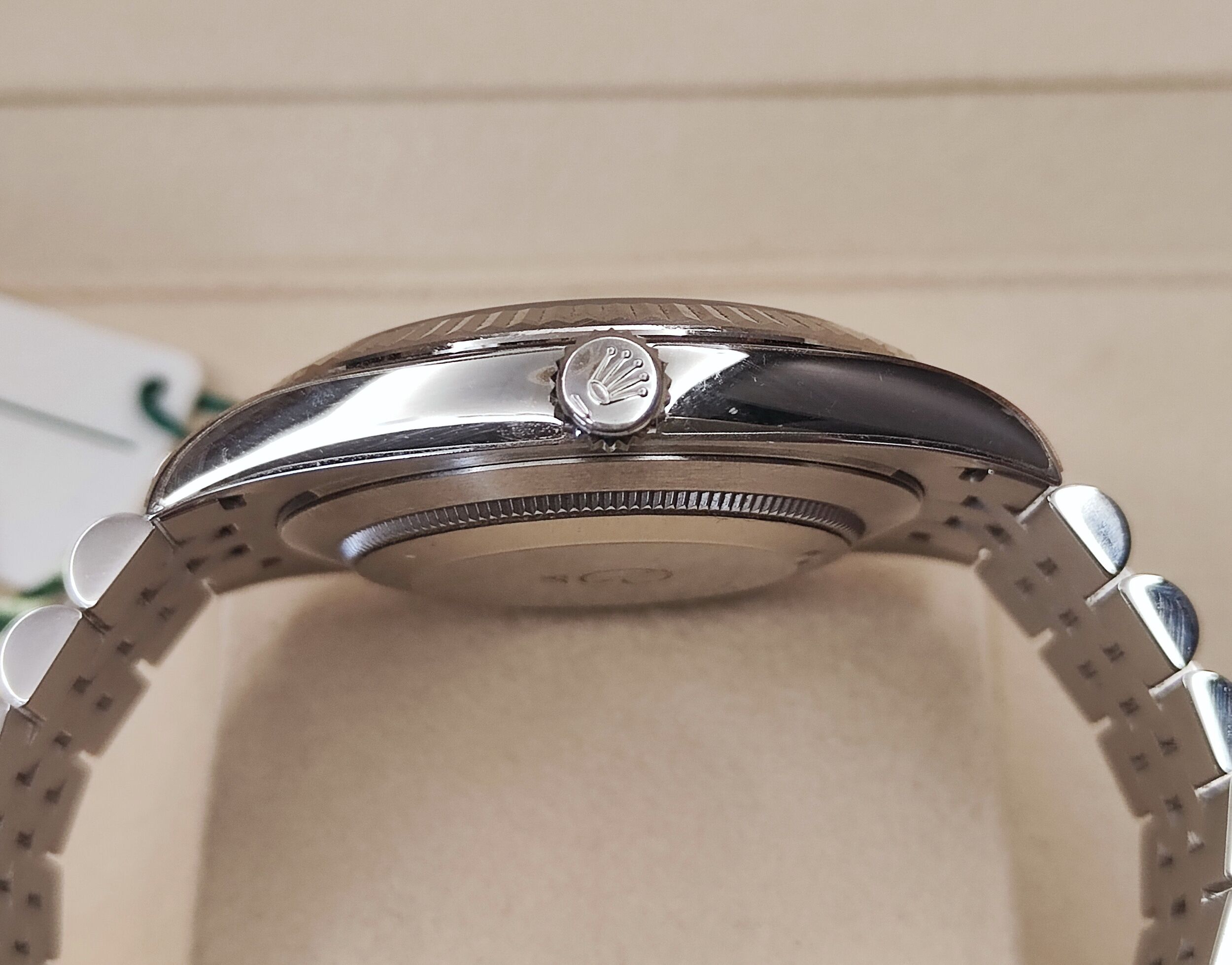 勞力士 126334NG 白色貝殼面盤 大錶徑41mm 白金太陽圈 自動上鍊 datejust日誌型 126334~原廠盒單 絕版珍藏 3