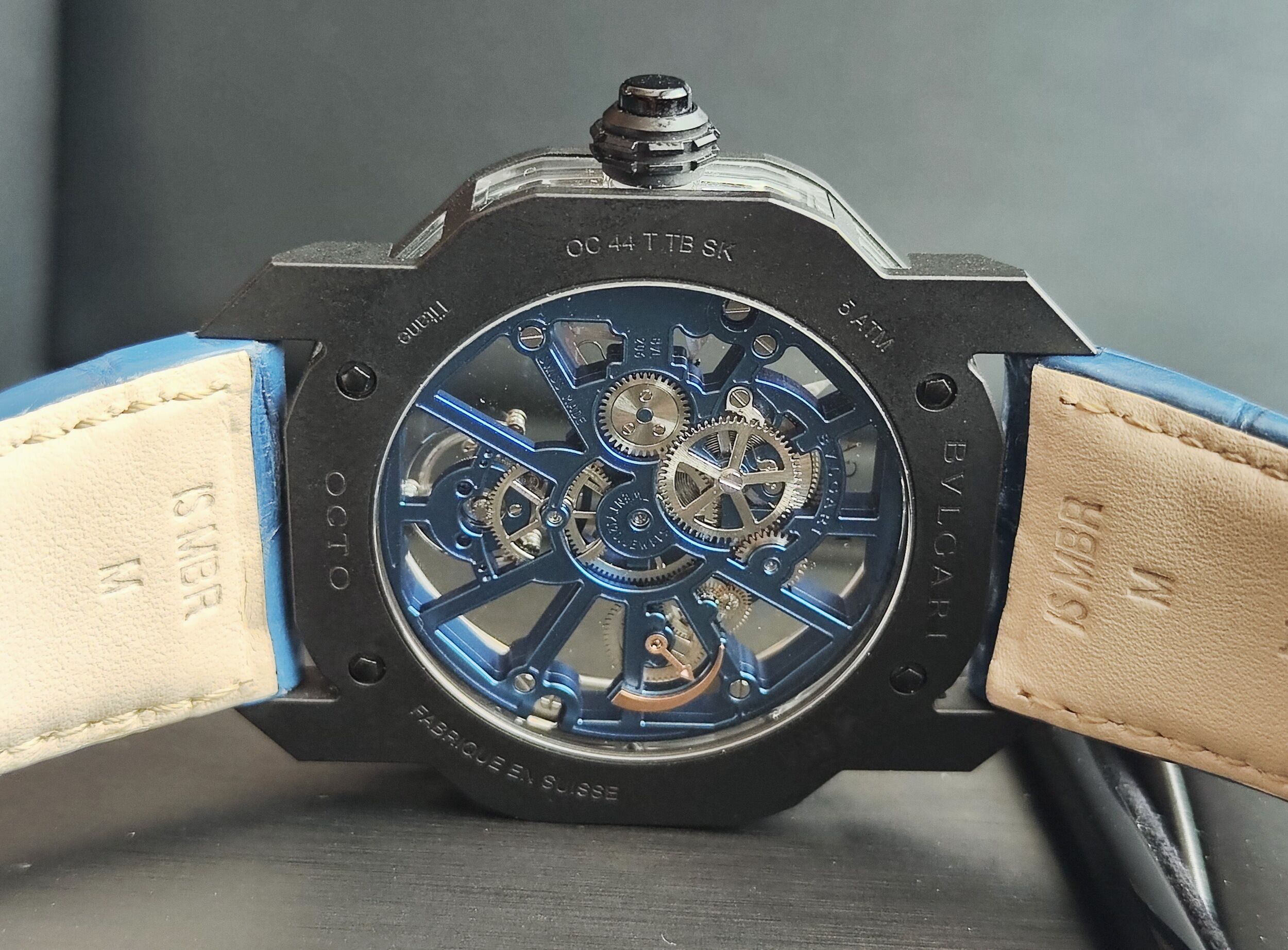 寶格麗 Octo Roma 鈦金屬 陀飛輪裝置 大錶徑44mm 鏤空面盤 手動上鍊~原廠盒單 2022AD 5