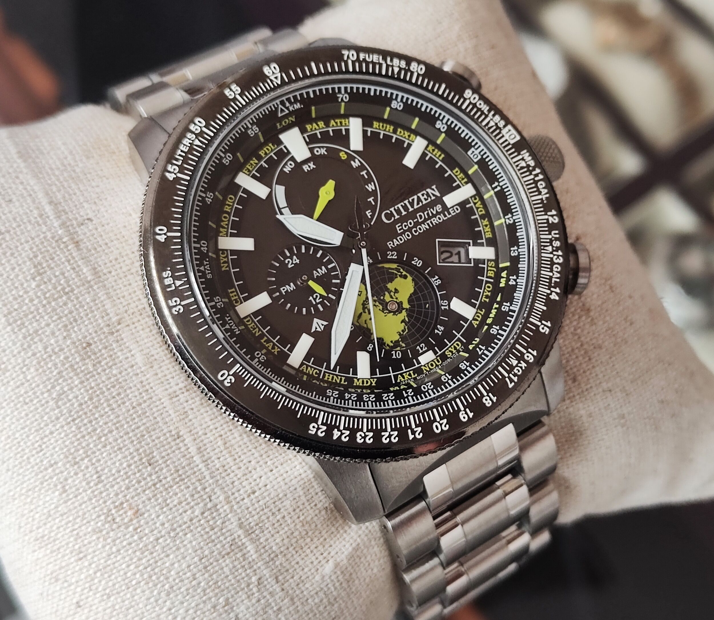 星辰 CITIZEN 光動能 大錶徑46mm 電波對時 世界時區 萬年曆 多功能~原廠盒單 2025AD 3