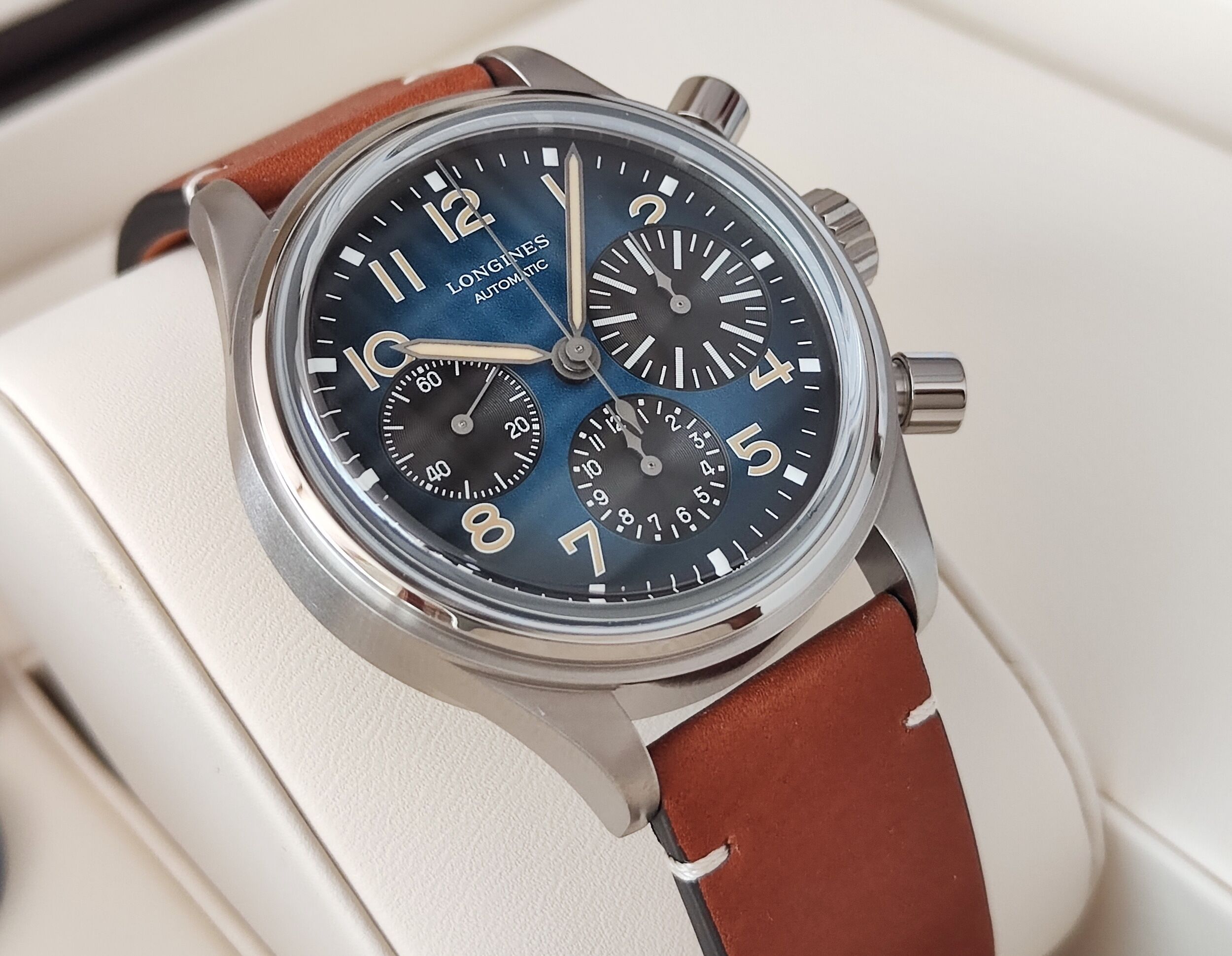 浪琴 全新 BigEye 復刻大眼 藍色漸層面盤 大錶徑41mm 自動上鍊 計時功能~原廠盒單 2026AD 3