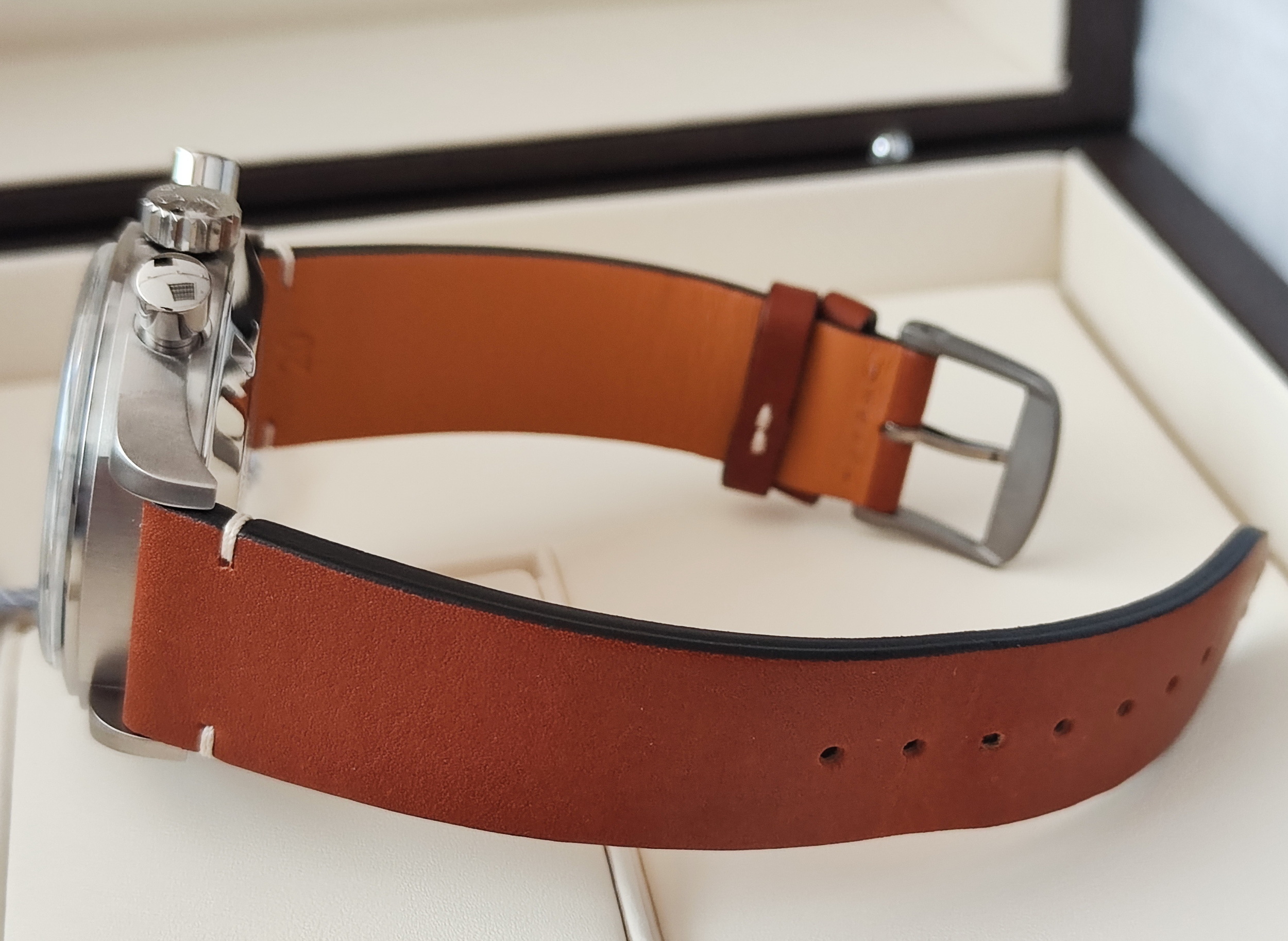 浪琴 全新 BigEye 復刻大眼 藍色漸層面盤 大錶徑41mm 自動上鍊 計時功能~原廠盒單 2026AD 7