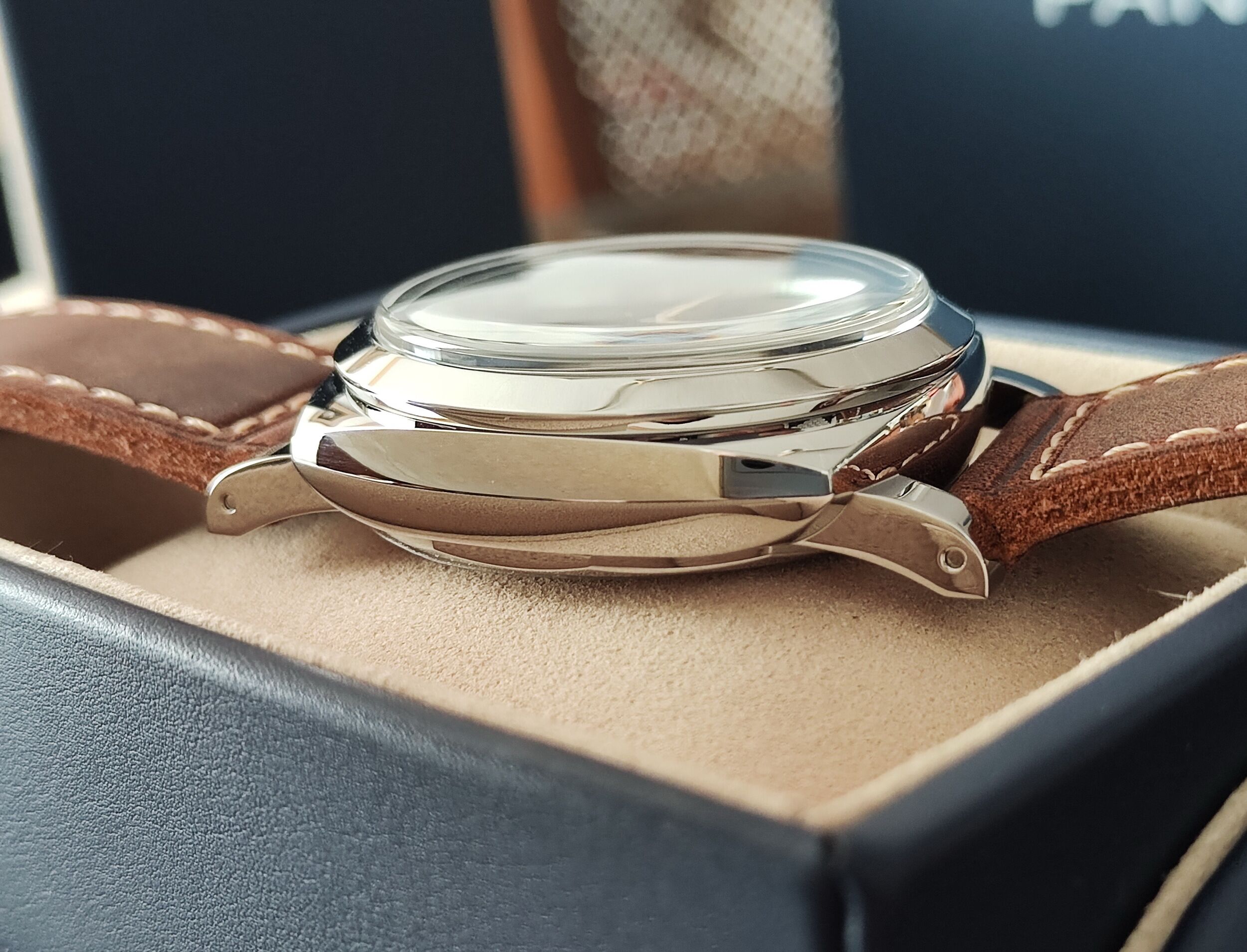 沛納海 全新 PAM1731 大錶徑44mm 金色指針 菸草面 金魚缸風防 手動上鍊~原廠盒單 2026AD 6