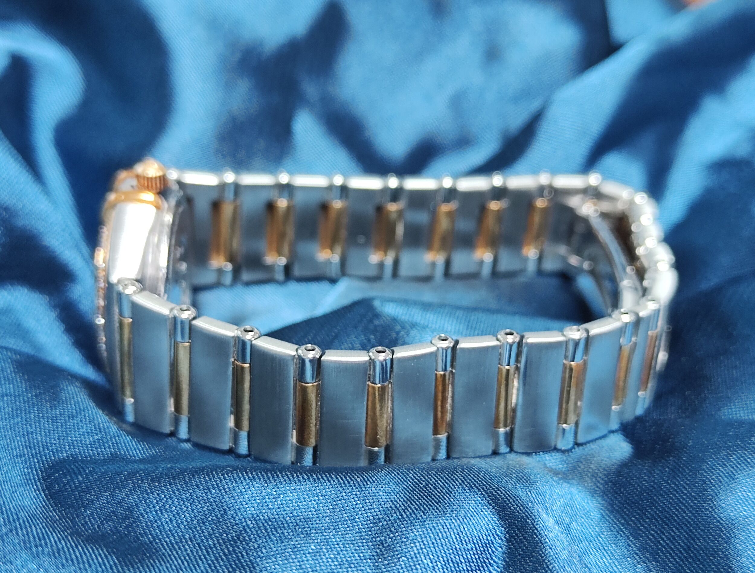 OMEGA 星座系列 女用 原鑲鑽圈 半金錶殼 錶徑22mm 白色貝殼面盤 正常氧化 5