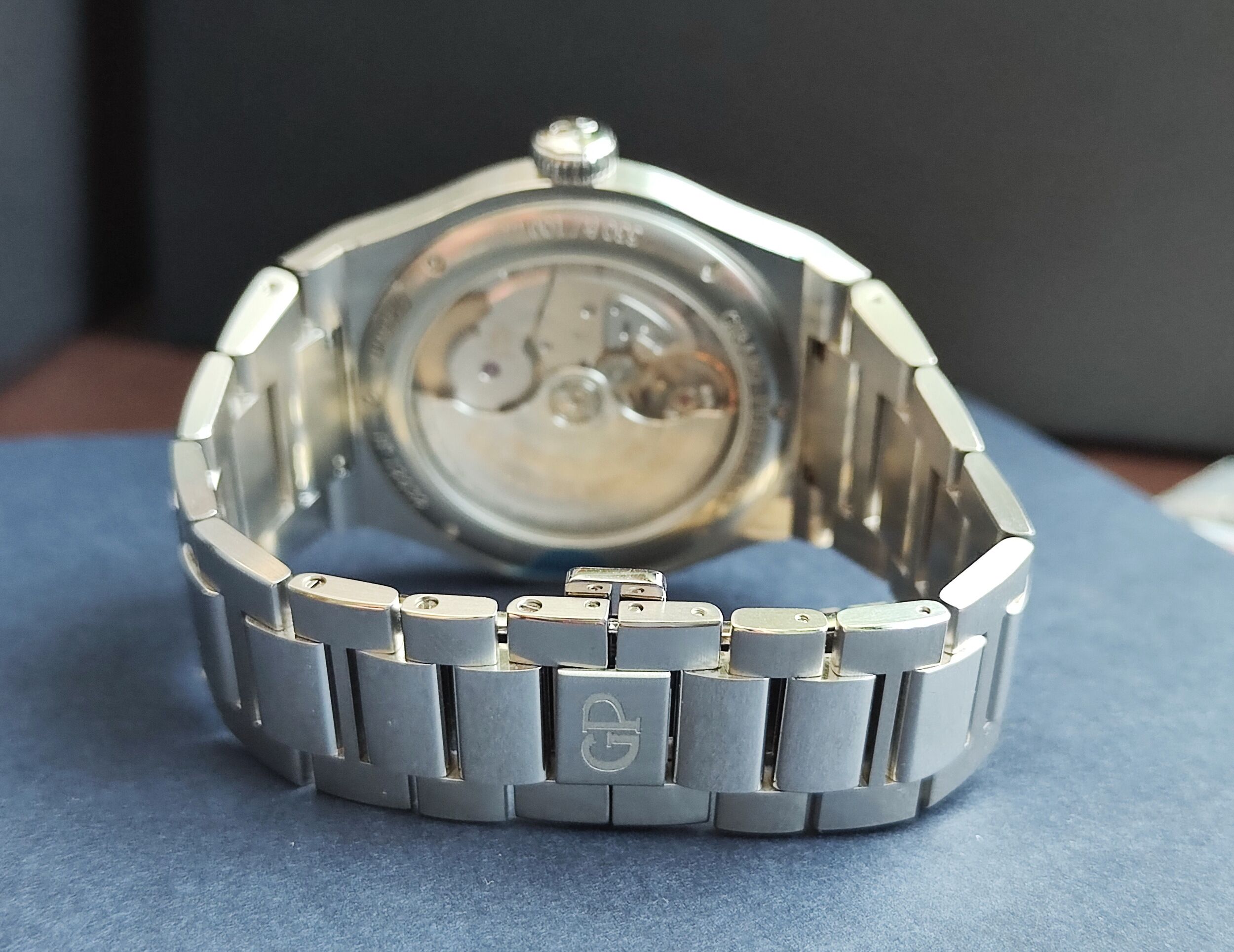 芝柏 GP 桂冠 黑色面盤 大錶徑42mm 經典八角型錶圈 自動上鍊 近新~原廠盒單 國內AD 7