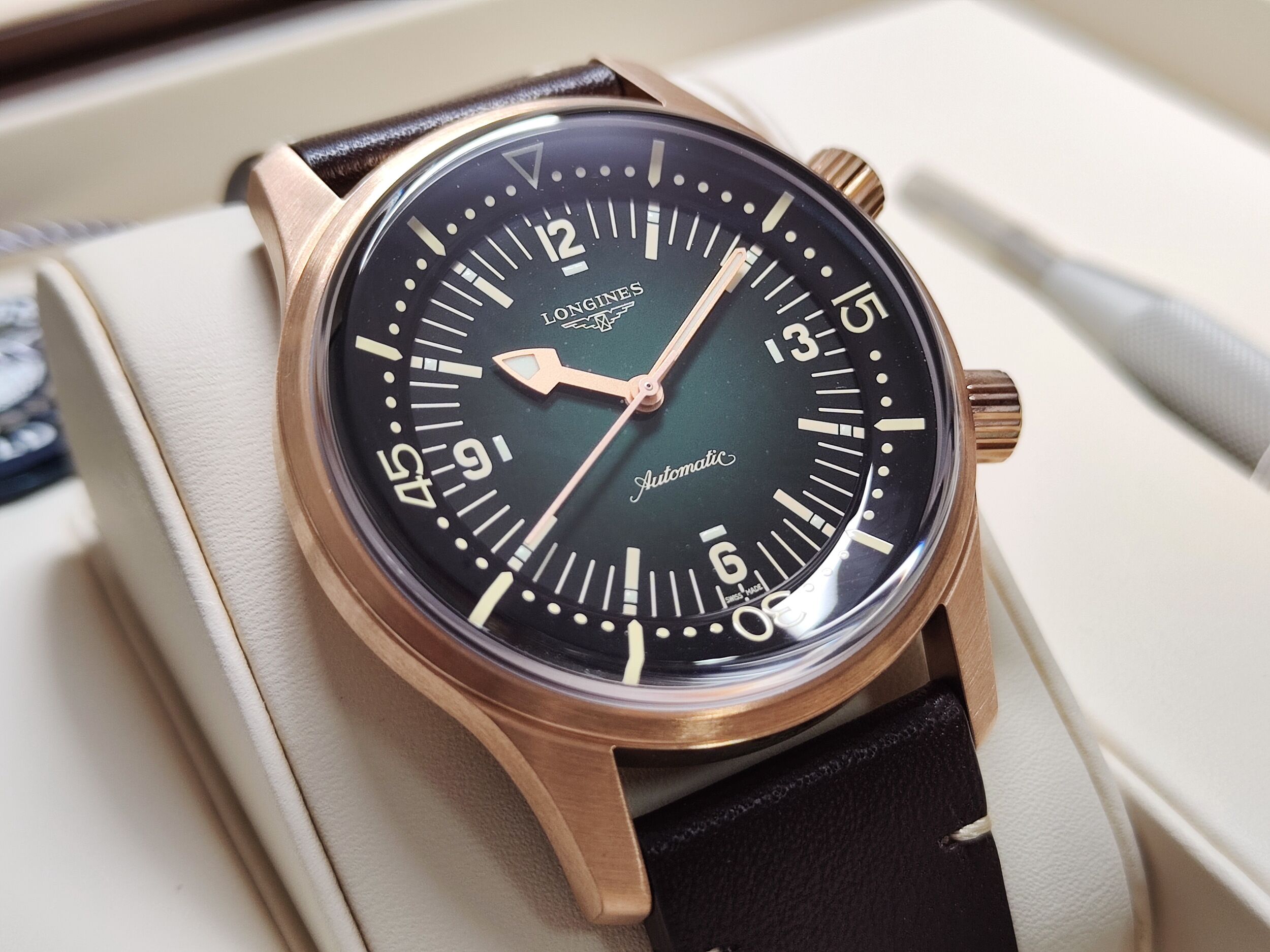 浪琴 全新 Legend Diver 青銅錶殼 漸層綠色面盤 大錶徑42mm 自動上鍊 BRONZE 煙燻綠~原廠盒單 2025AD 2