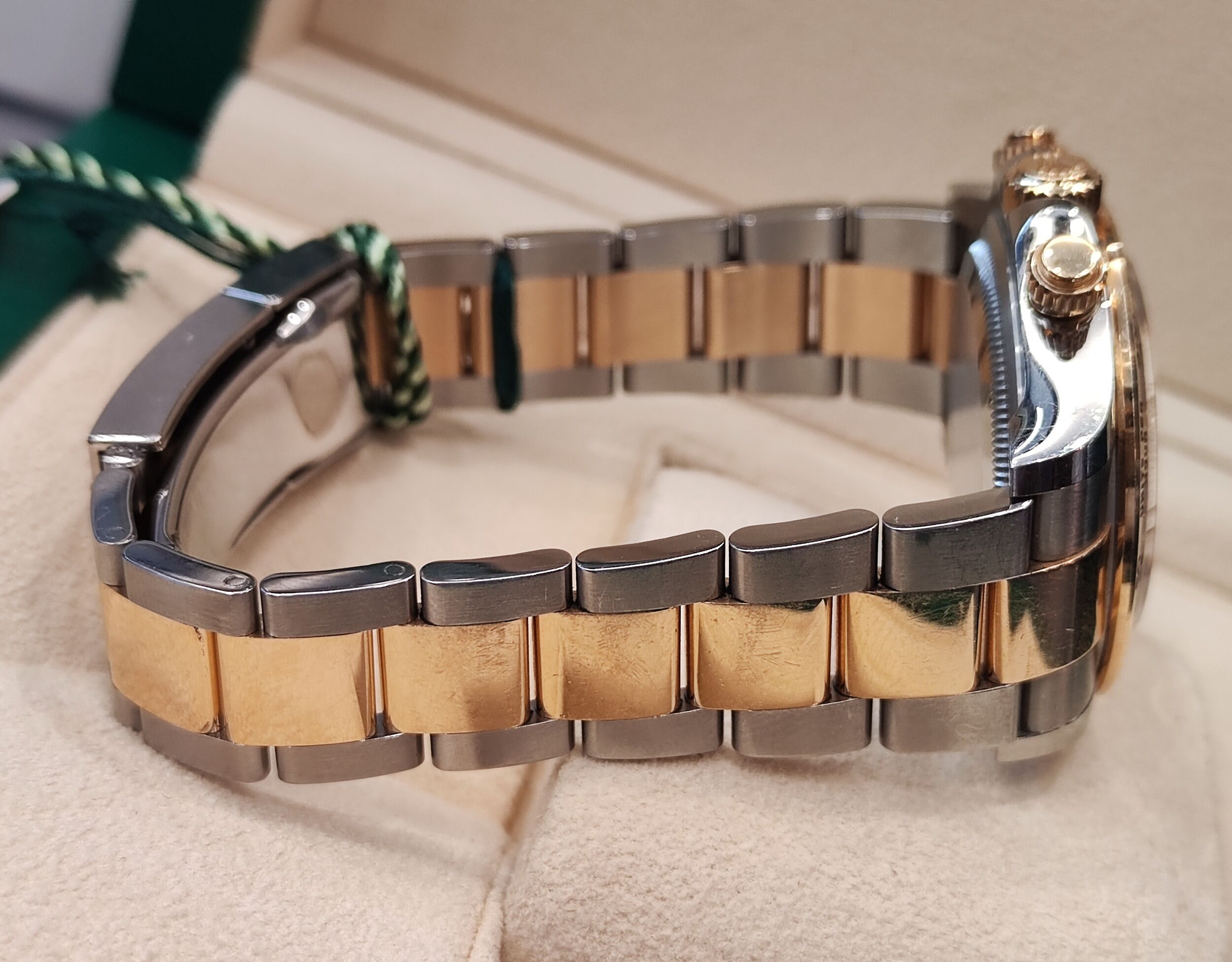 勞力士 126503 半金迪 黑面 迪通納 錶徑40mm 計時功能 DAYTONA 自動上鍊~原廠盒單 2025 6
