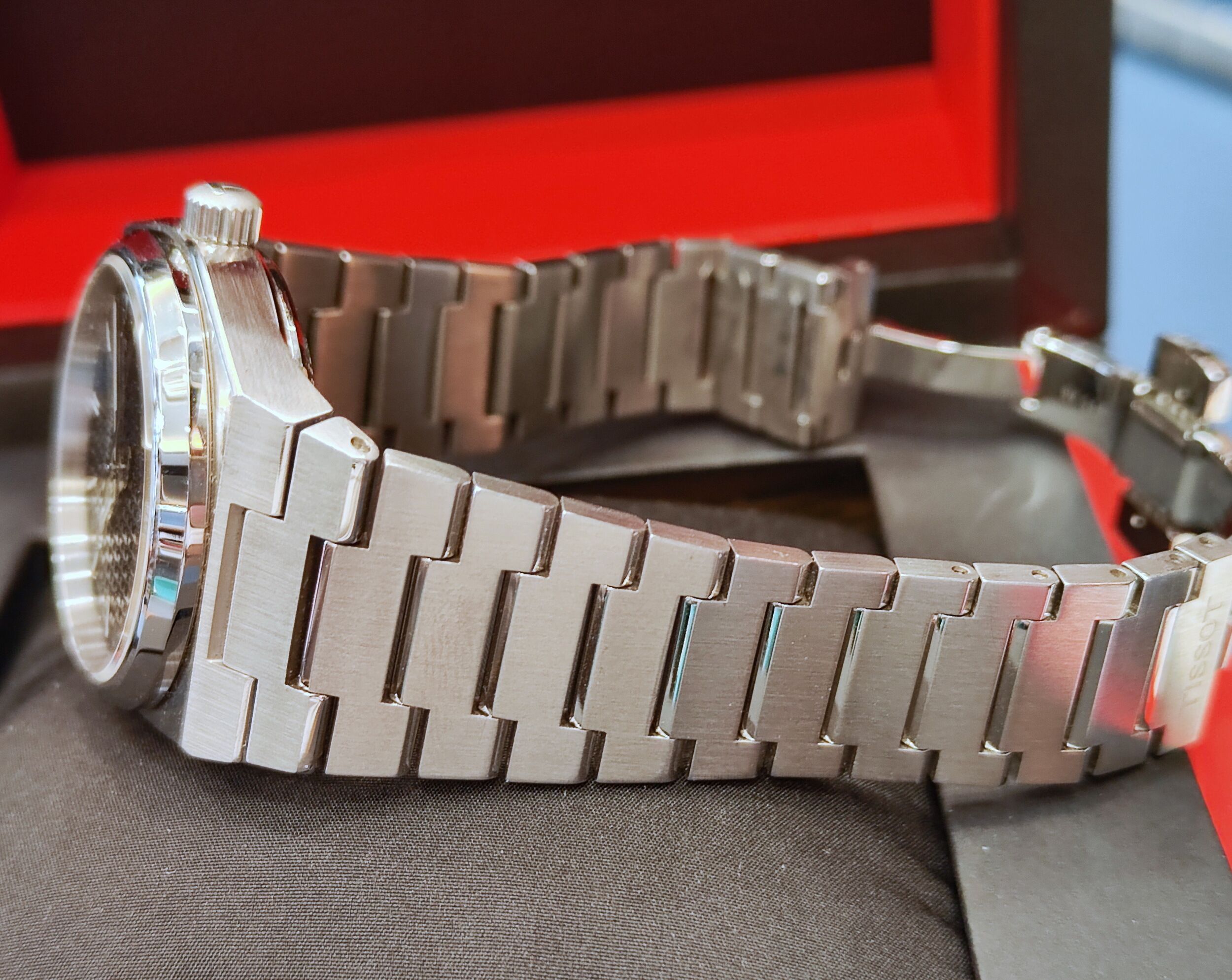 TISSOT 天梭 PRX 黑色面盤 錶徑35mm 自動上鍊~原廠保單 2025AD 6