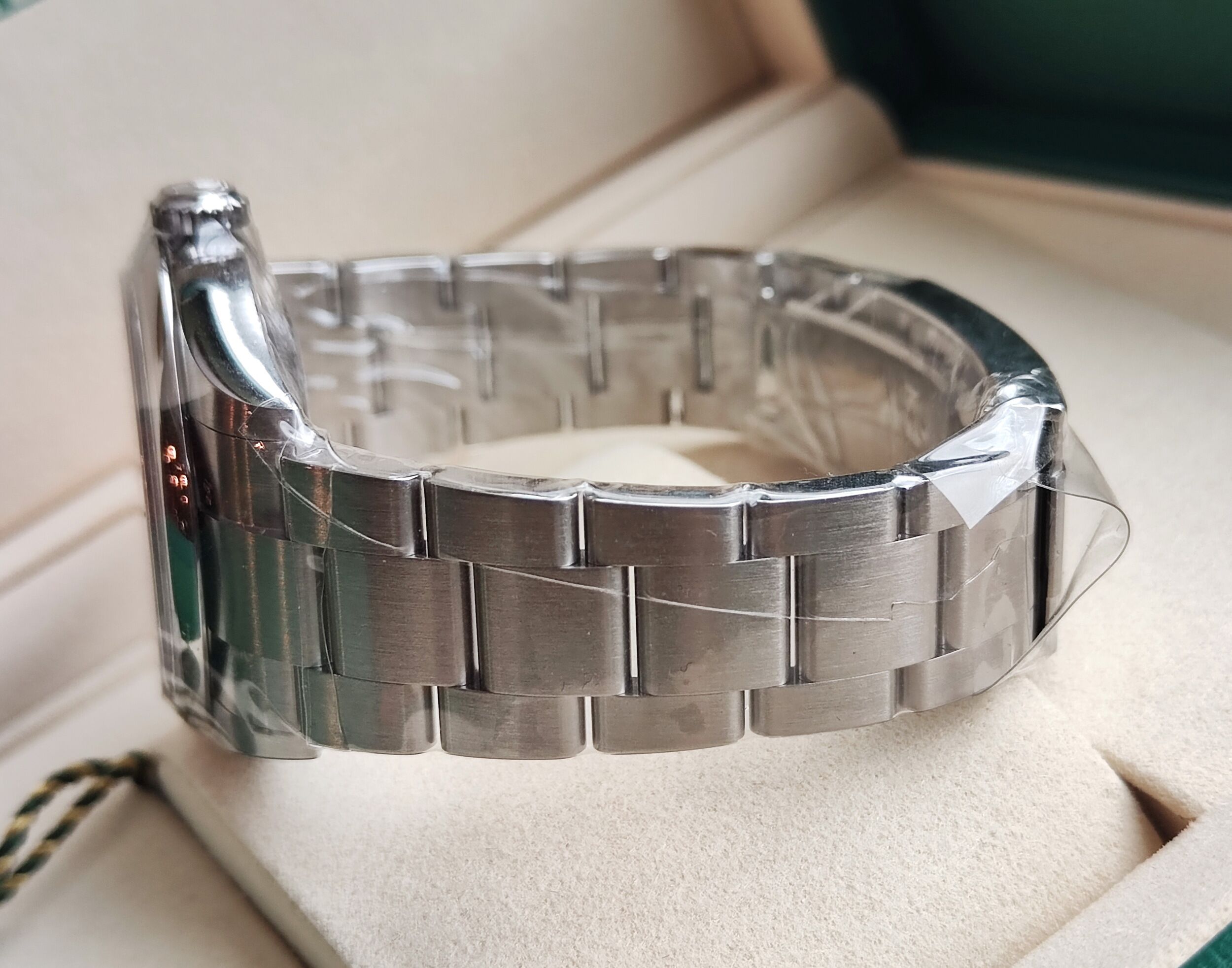 勞力士 全新134300 彩色紀念面盤 大錶徑41mm 自動上鍊 OP最新款~原廠盒單 2026 5
