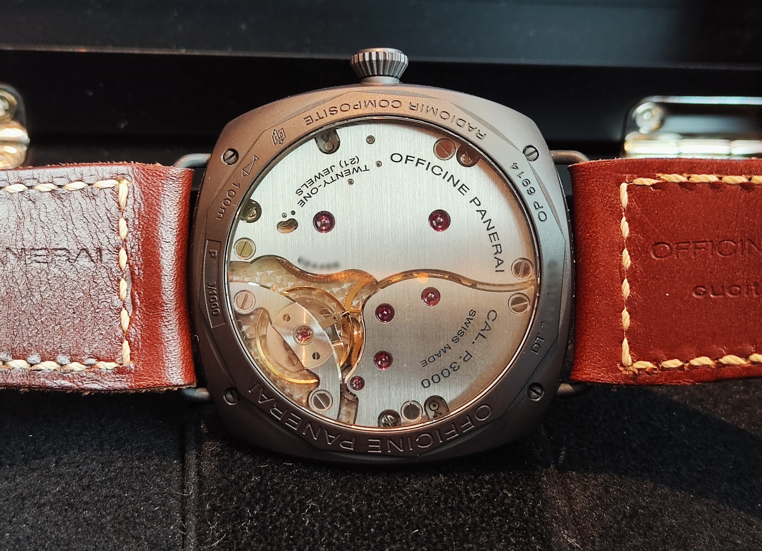 沛納海 PAM504 黑色陶瓷錶殼 大錶徑47mm 手動上鍊 金色指針~原廠盒單 Radiomir 5