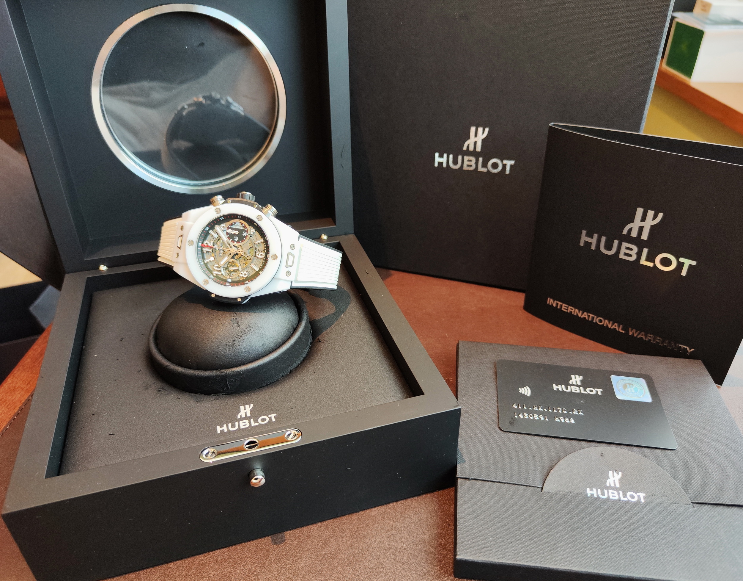 HUBLOT 宇舶 Big Bang 大爆炸 鏤空面盤 白陶瓷+鈦金屬 大錶徑45mm 自動上鍊 計時功能 宇鉑~原廠盒單 8