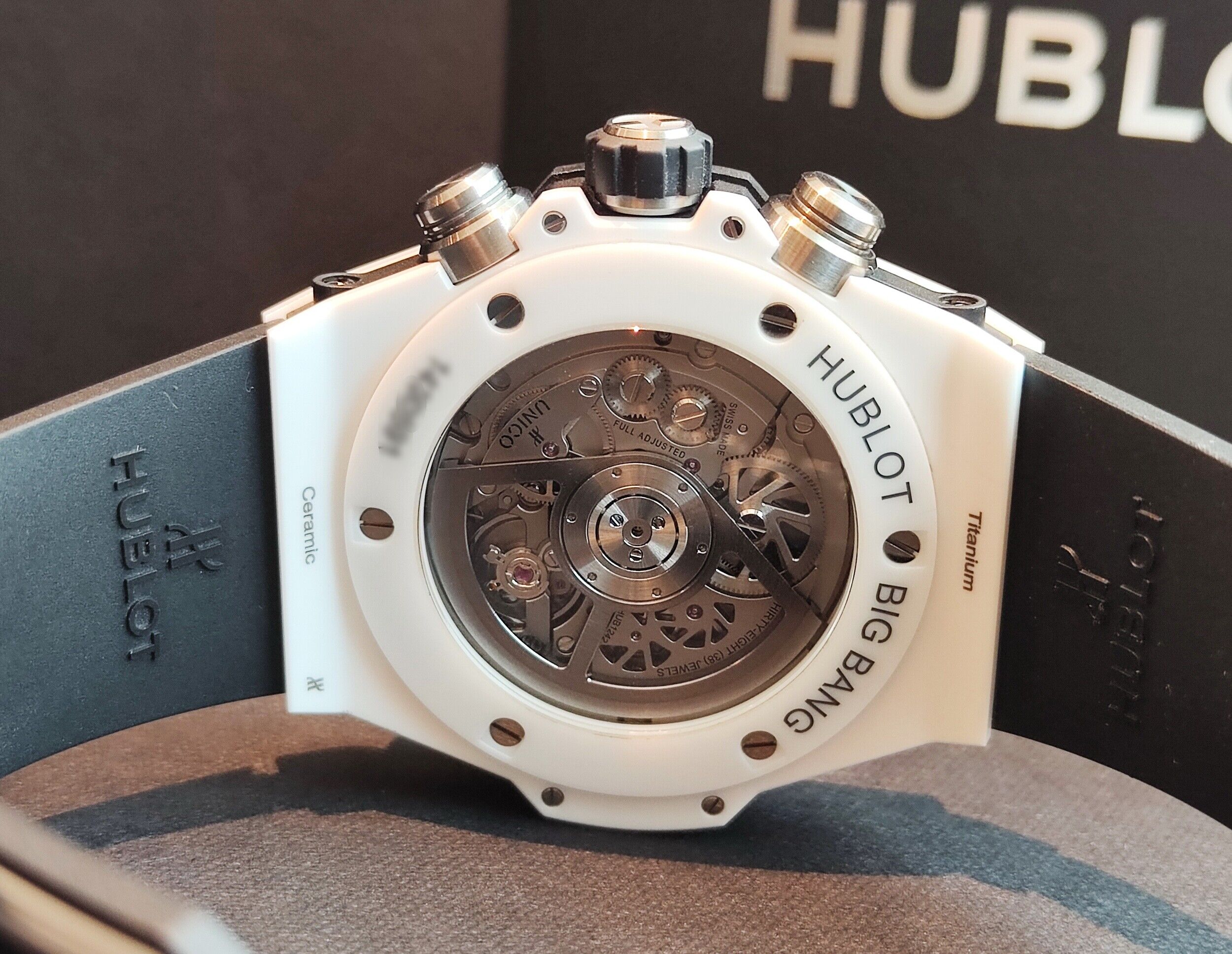 HUBLOT 宇舶 Big Bang 大爆炸 鏤空面盤 白陶瓷+鈦金屬 大錶徑45mm 自動上鍊 計時功能 宇鉑~原廠盒單 5