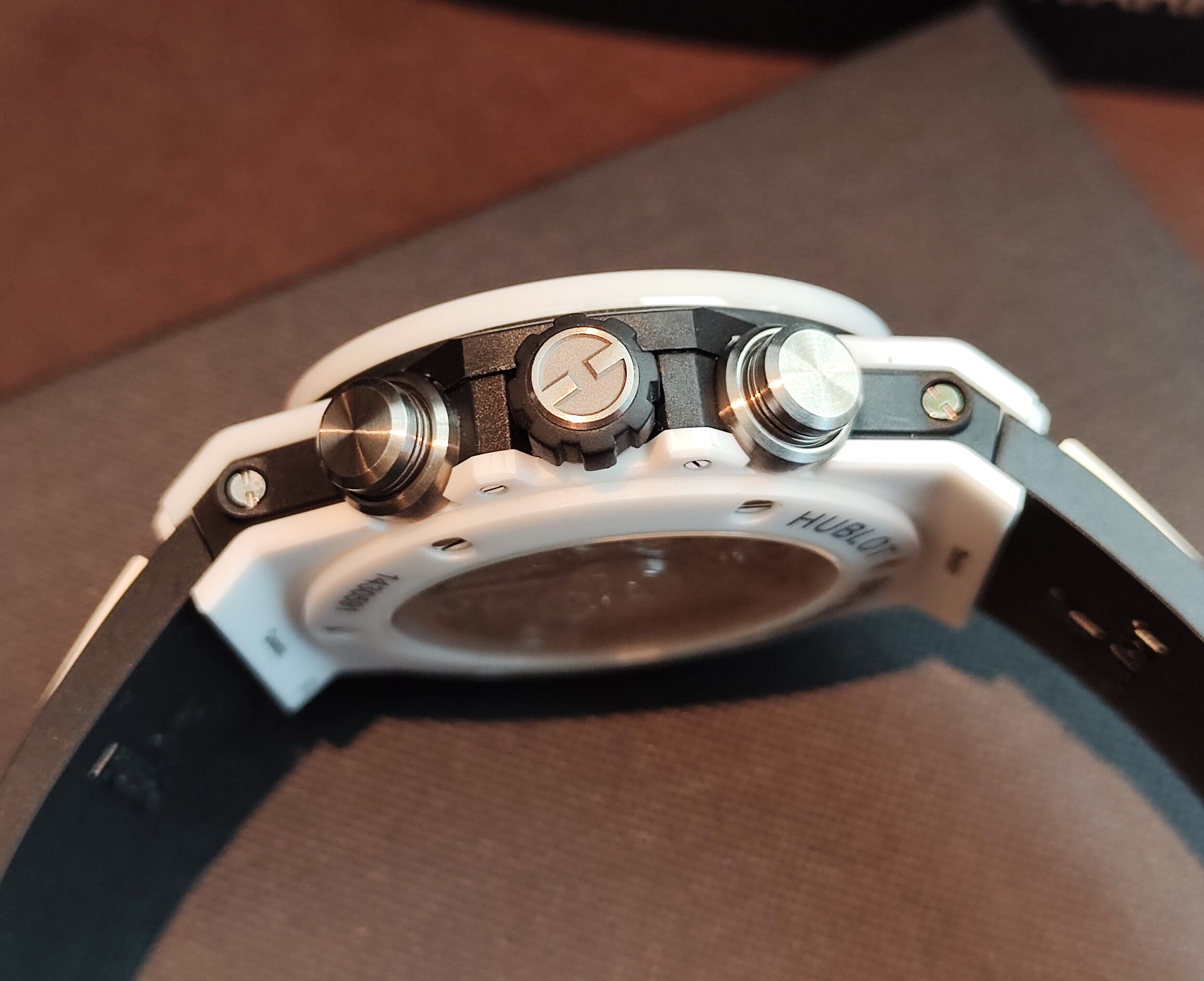 HUBLOT 宇舶 Big Bang 大爆炸 鏤空面盤 白陶瓷+鈦金屬 大錶徑45mm 自動上鍊 計時功能 宇鉑~原廠盒單 4