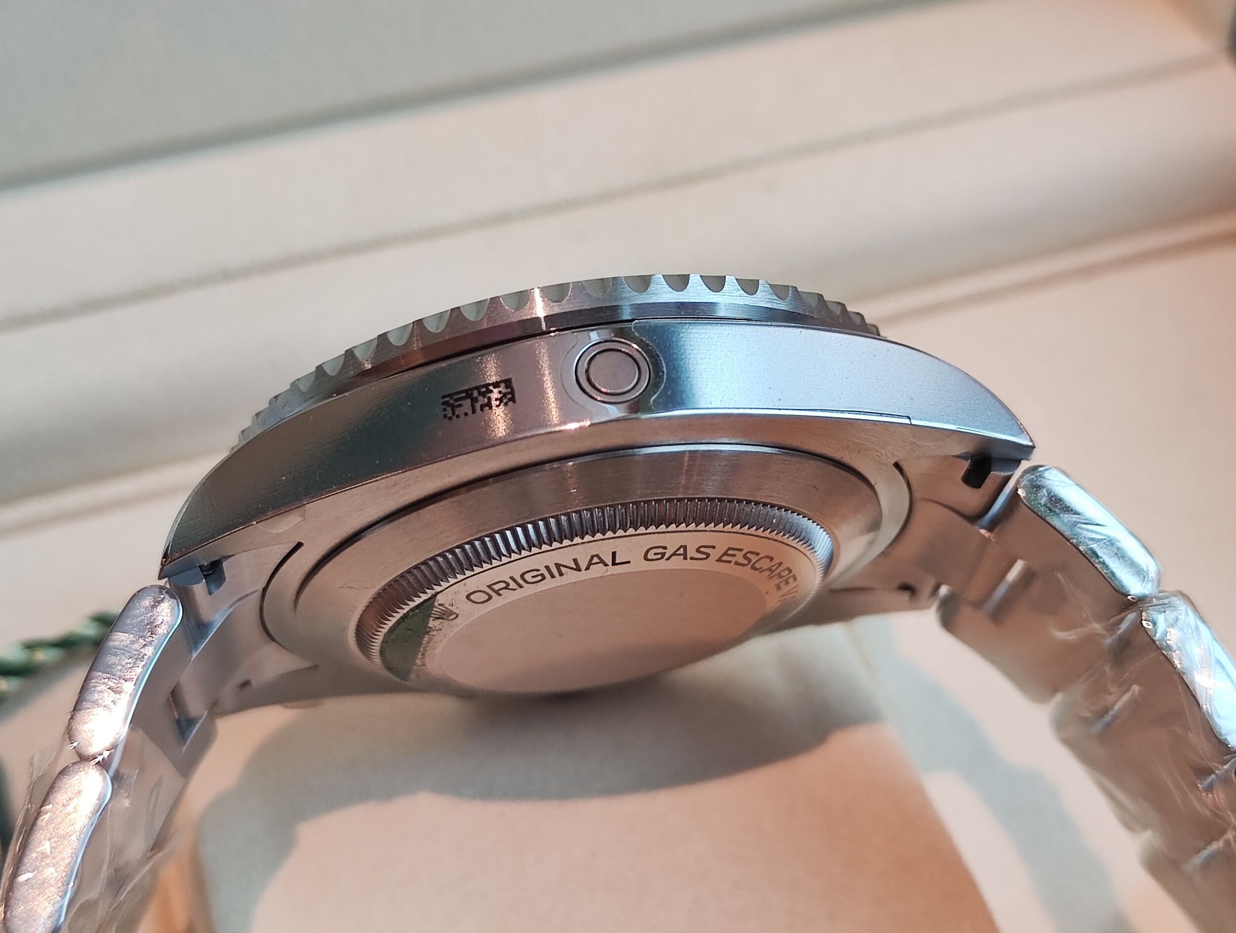 勞力士 全新 126600 紅字海使 MK1無皇冠 大錶徑43mm 自動上鍊 陶瓷圈 全膠膜~原廠盒單 未使用品 6